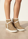 MAROON Womens Hidden Wedge Faux Suede Booties