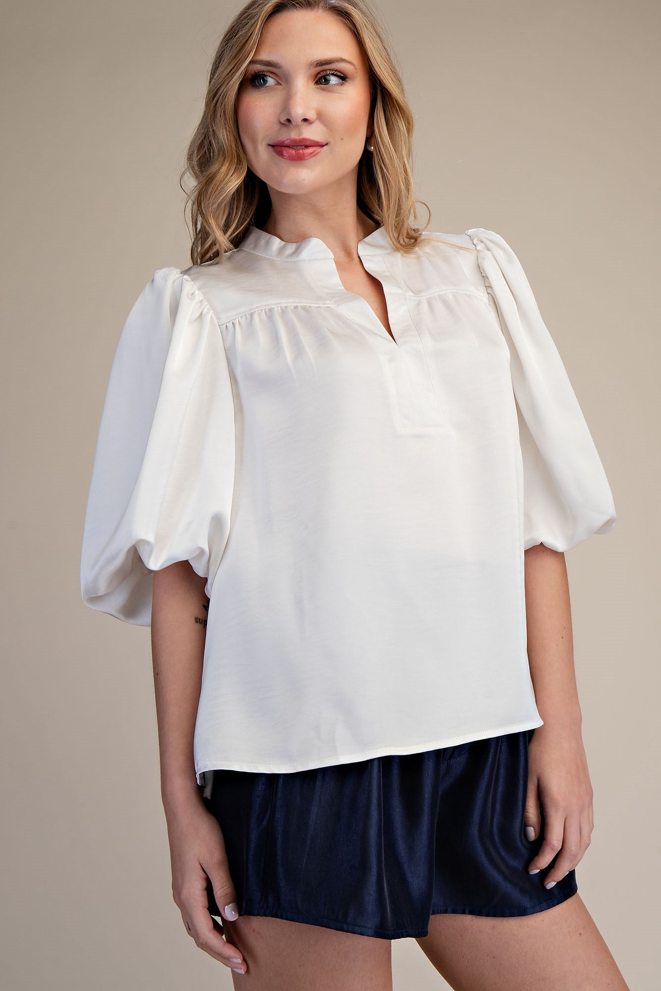 V-Neck Elbow Length Bubble Sleeve Poplin Top