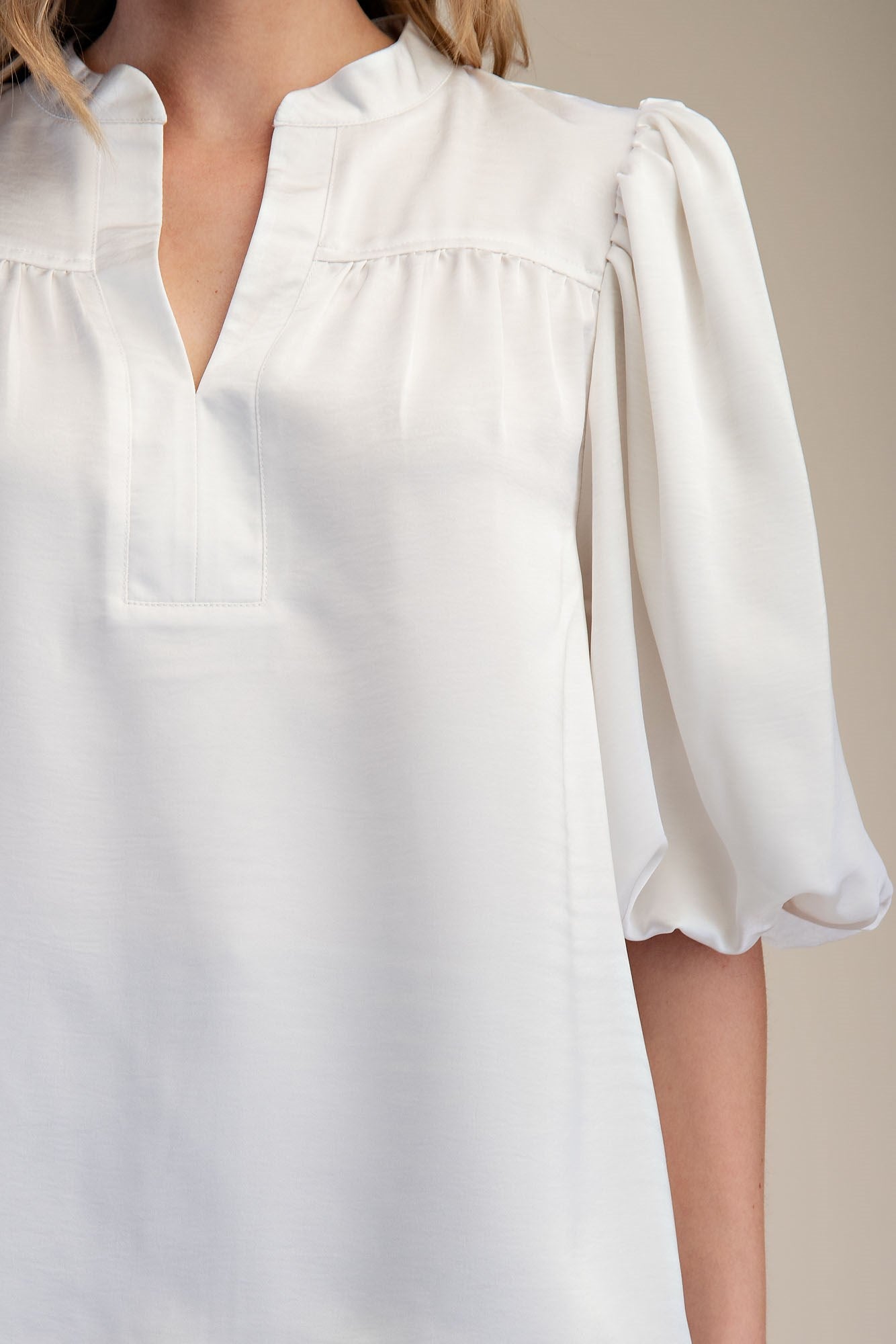 V-Neck Elbow Length Bubble Sleeve Poplin Top