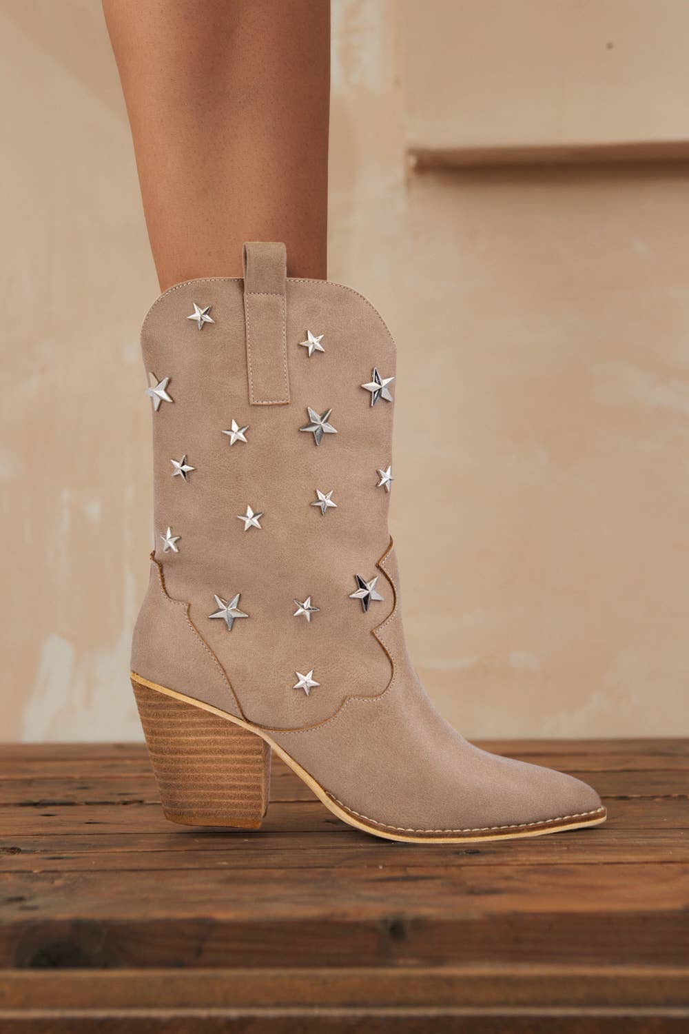 STAR STUD EMBELLISHED WESTERN BOOTS