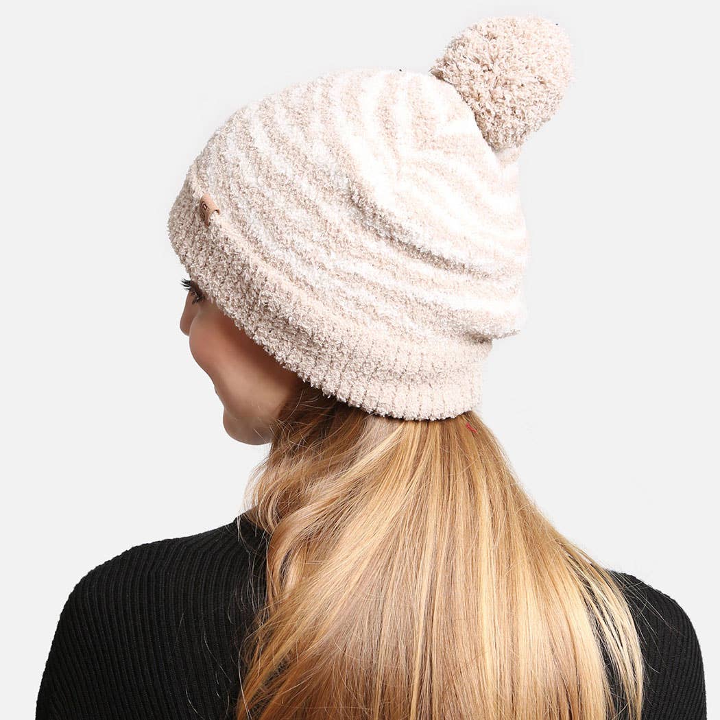 Zebra Print Luxury Soft Beanie w Pom Pom