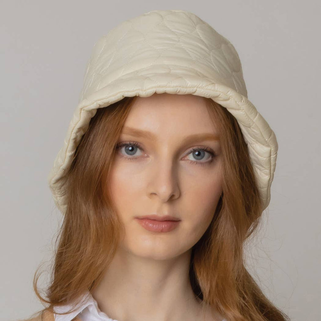 Women's Short Brim Wave Padded Lightweight Bucket Hat