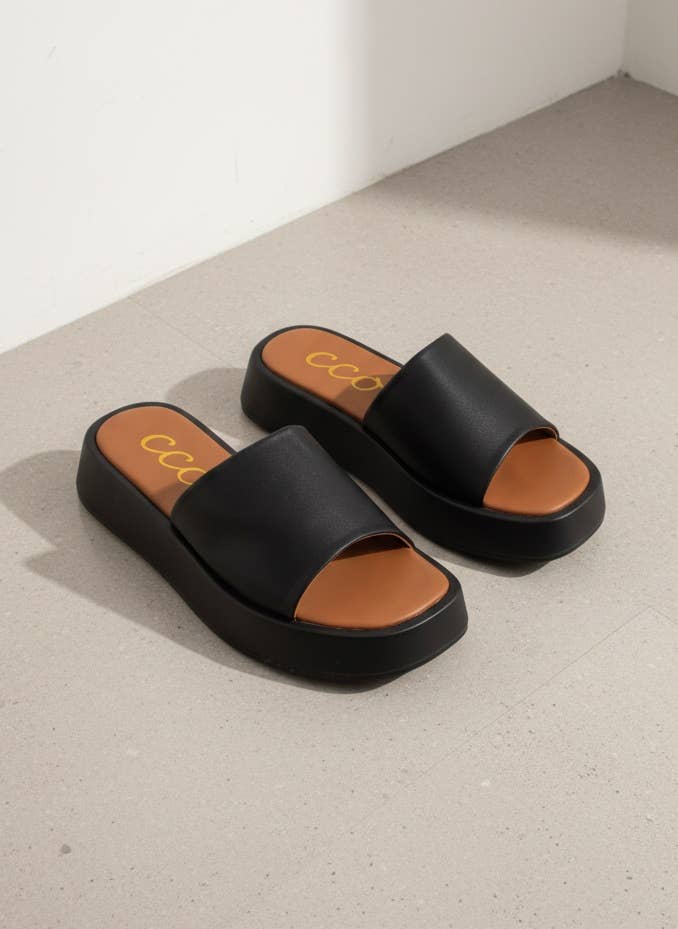 TOVE Minimal Platform Slide Sandals with Clean Everyday Desi