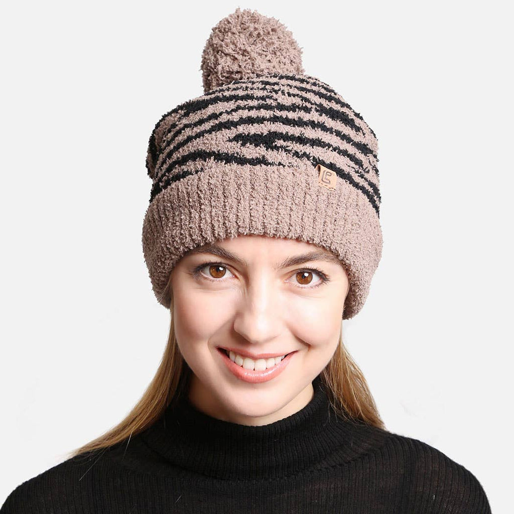 Zebra Print Luxury Soft Beanie w Pom Pom