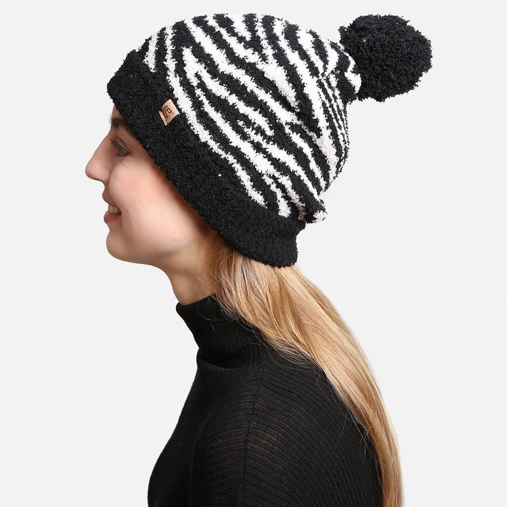 Zebra Print Luxury Soft Beanie w Pom Pom
